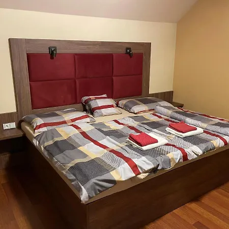 Rrr 3 Apartamento